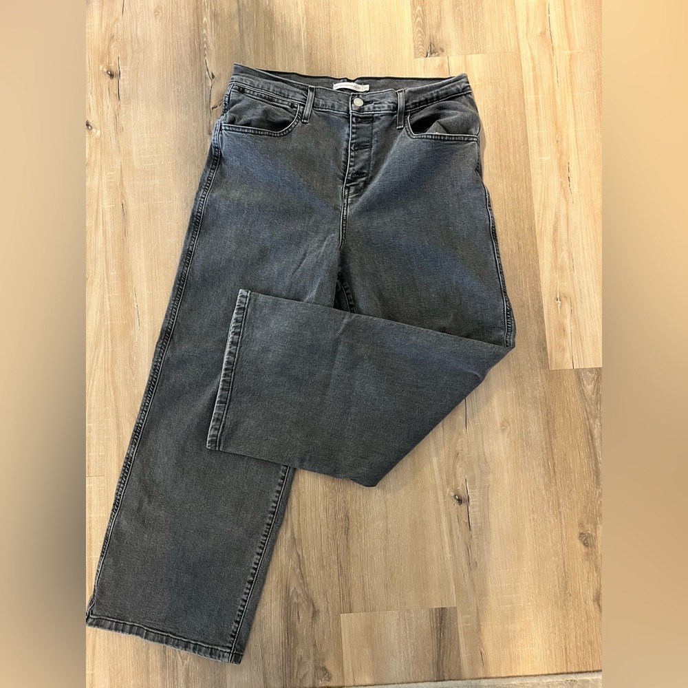 Levi’s Mile High Cropped Wide Leg Black Jeans